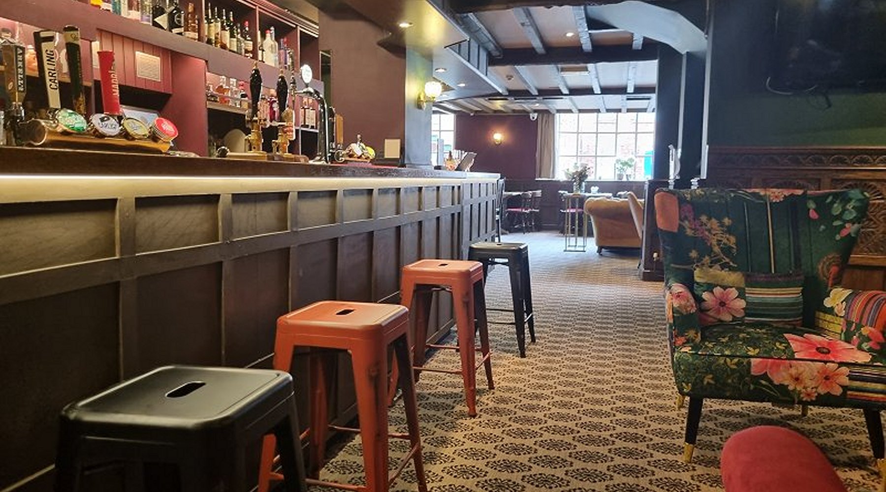 Pub Food | The Bees Knees Pub Cirencester