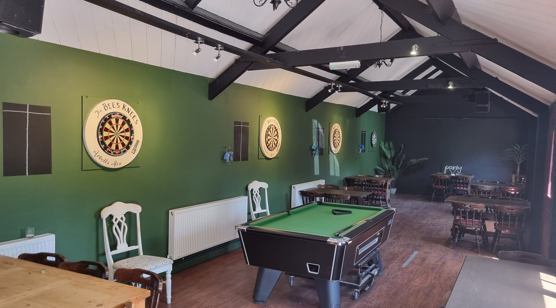 Pub Food | The Bees Knees Pub Cirencester